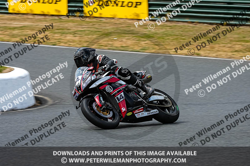 enduro digital images;event digital images;eventdigitalimages;mallory park;mallory park photographs;mallory park trackday;mallory park trackday photographs;no limits trackdays;peter wileman photography;racing digital images;trackday digital images;trackday photos